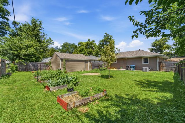 4032 Manor Lane, Des Moines, IA 50310