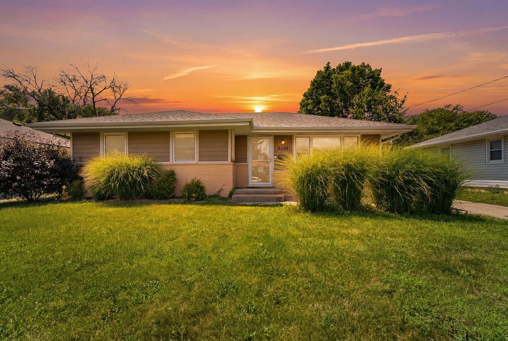 4032 Manor Lane, Des Moines, IA 50310