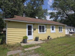 34113 Caspian Court, Westland, MI 48186