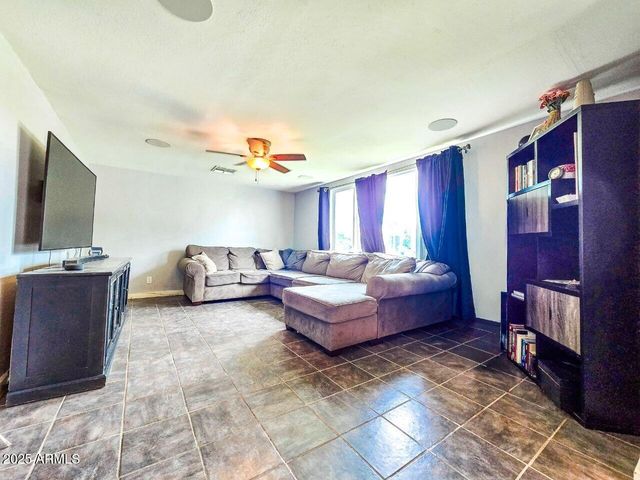 3701 W ECHO Lane, Phoenix, AZ 85051