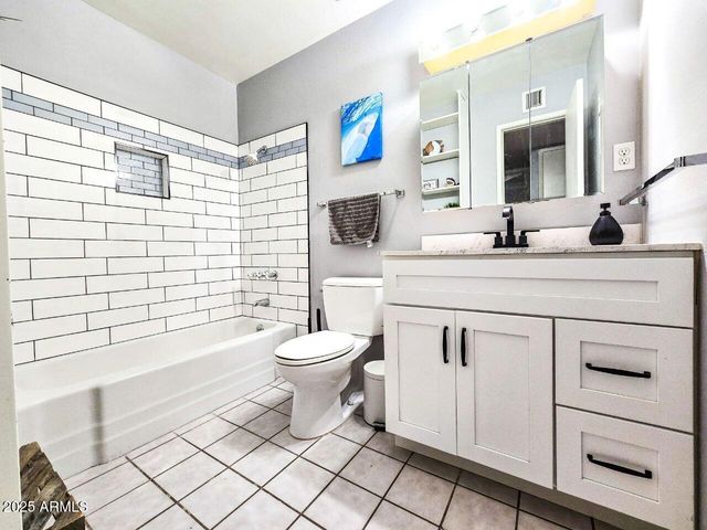 3701 W ECHO Lane, Phoenix, AZ 85051