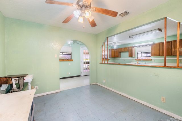 238 W Petaluma Blvd, San Antonio, TX 78221