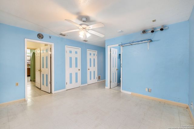 238 W Petaluma Blvd, San Antonio, TX 78221