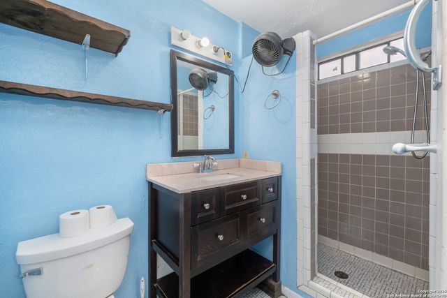 238 W Petaluma Blvd, San Antonio, TX 78221