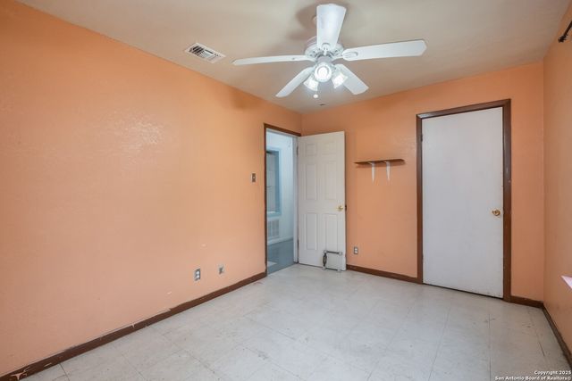 238 W Petaluma Blvd, San Antonio, TX 78221