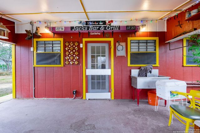 238 W Petaluma Blvd, San Antonio, TX 78221