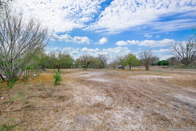 238 W Petaluma Blvd, San Antonio, TX 78221