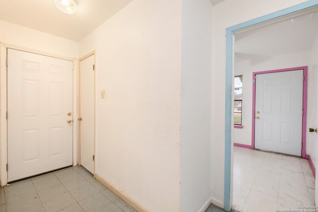 238 W Petaluma Blvd, San Antonio, TX 78221