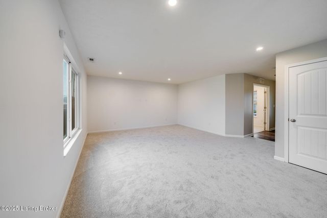 123 Eagles Crest Ct, Mt Washington, KY 40047