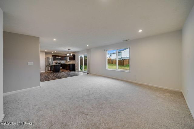 123 Eagles Crest Ct, Mt Washington, KY 40047