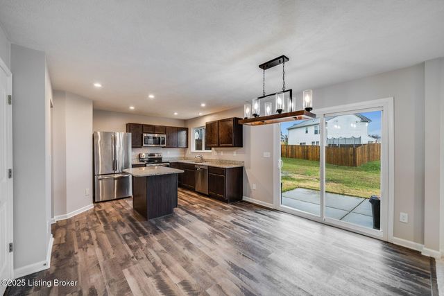 123 Eagles Crest Ct, Mt Washington, KY 40047