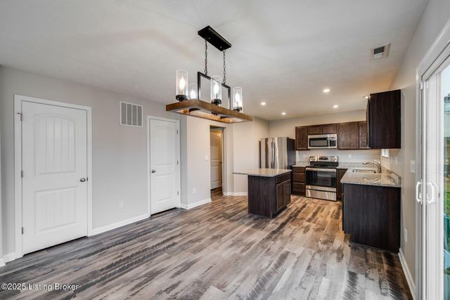 123 Eagles Crest Ct, Mt Washington, KY 40047