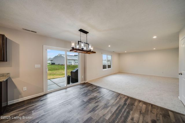 123 Eagles Crest Ct, Mt Washington, KY 40047