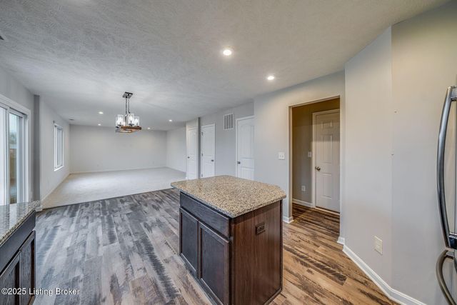 123 Eagles Crest Ct, Mt Washington, KY 40047