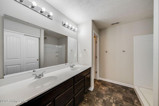 123 Eagles Crest Ct, Mt Washington, KY 40047