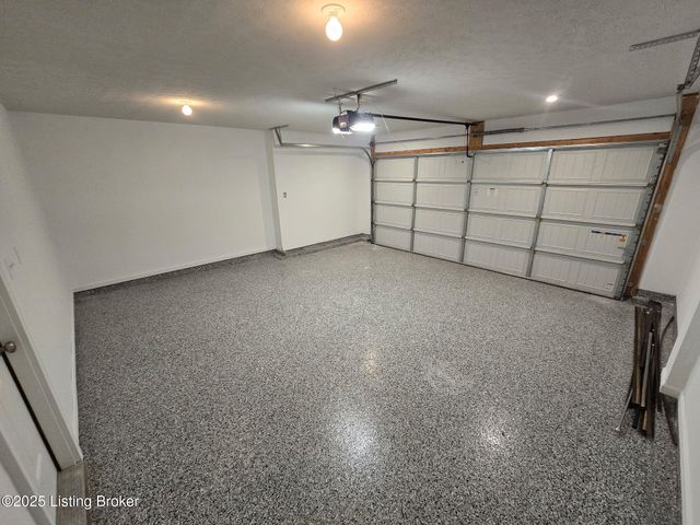 123 Eagles Crest Ct, Mt Washington, KY 40047