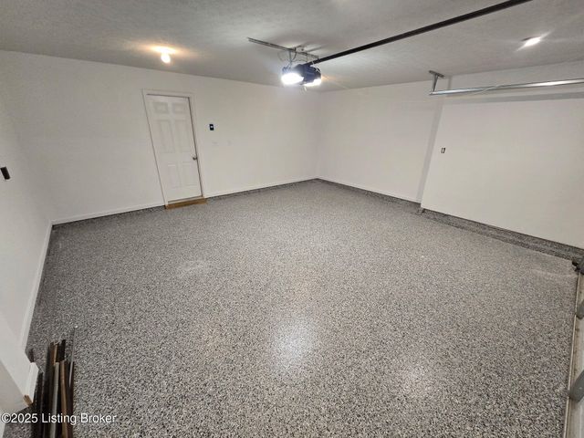 123 Eagles Crest Ct, Mt Washington, KY 40047