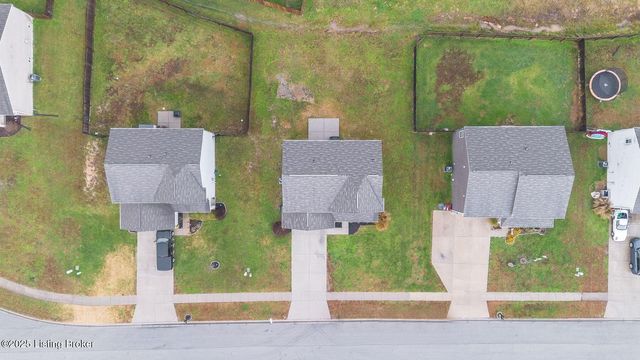 123 Eagles Crest Ct, Mt Washington, KY 40047