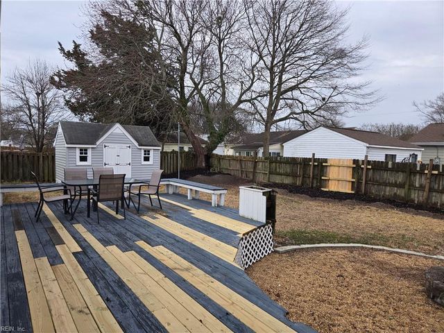 1831 Branchwood ST, Norfolk, VA 23518