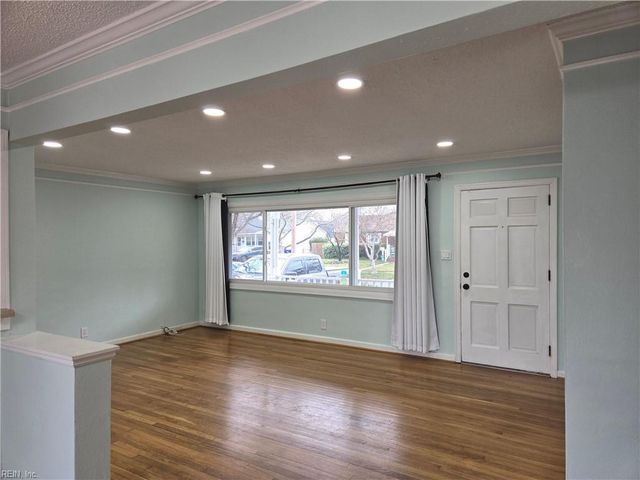 1831 Branchwood ST, Norfolk, VA 23518