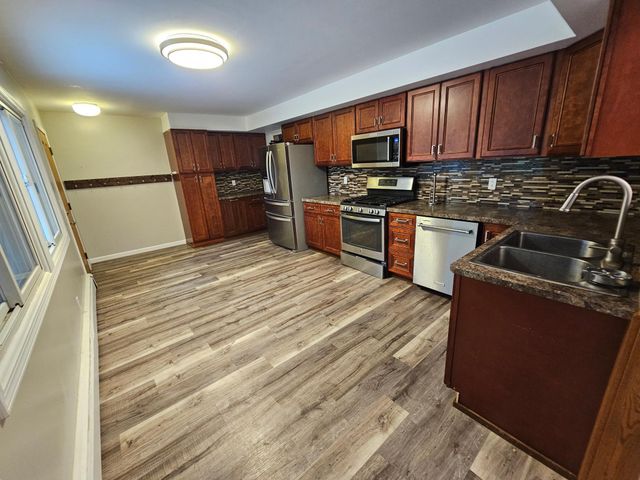 212 8th Avenue N, Sartell, MN 56377