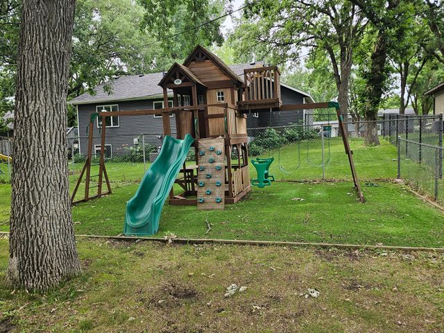 212 8th Avenue N, Sartell, MN 56377