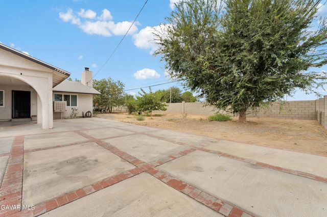 10004 E Avenue R 14, Littlerock, CA 93543