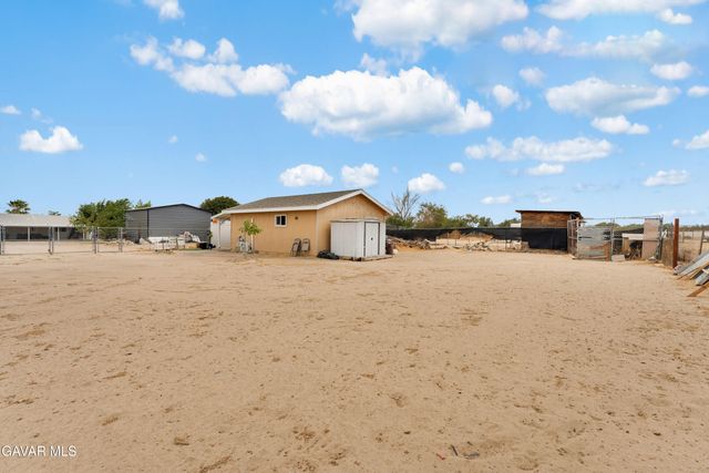 10004 E Avenue R 14, Littlerock, CA 93543