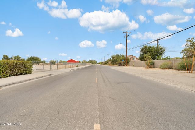 10004 E Avenue R 14, Littlerock, CA 93543