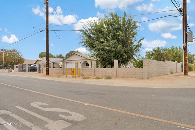 10004 E Avenue R 14, Littlerock, CA 93543