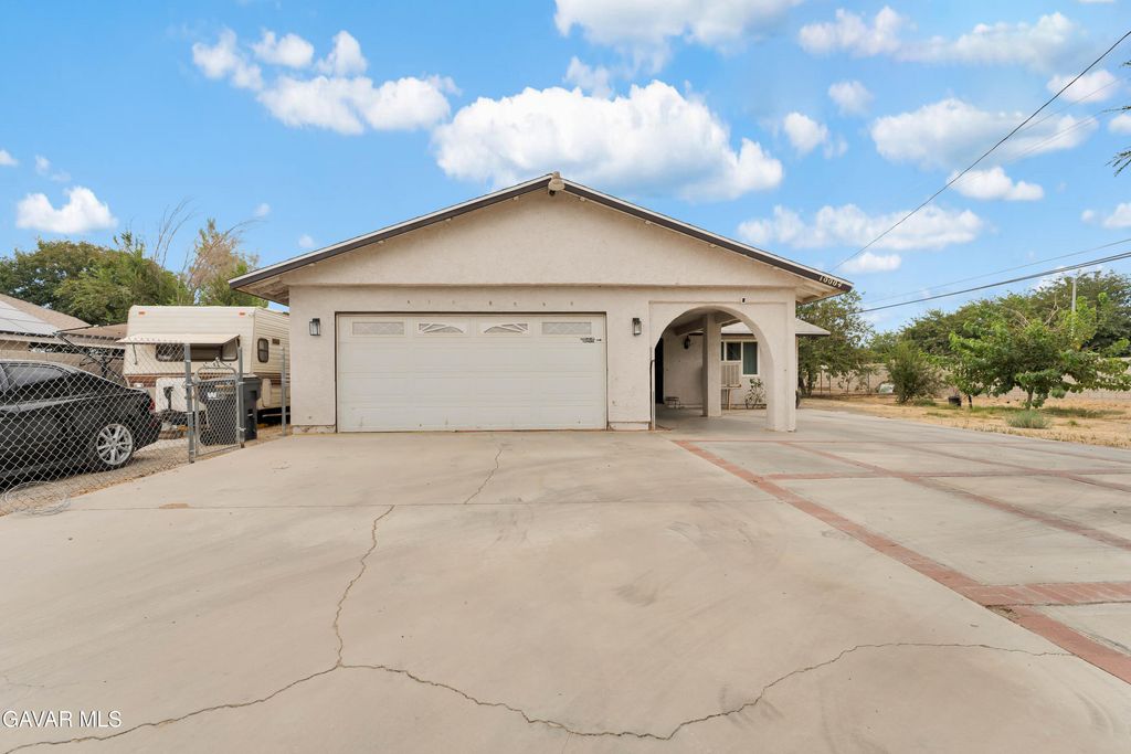 10004 E Avenue R 14, Littlerock, CA 93543