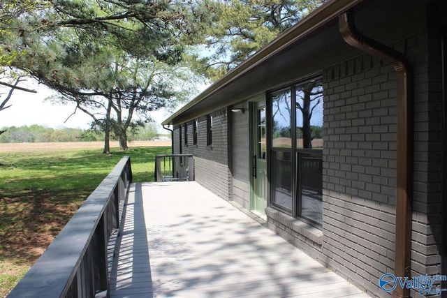 747 W Harrelson Circle, Crossville, AL 35962