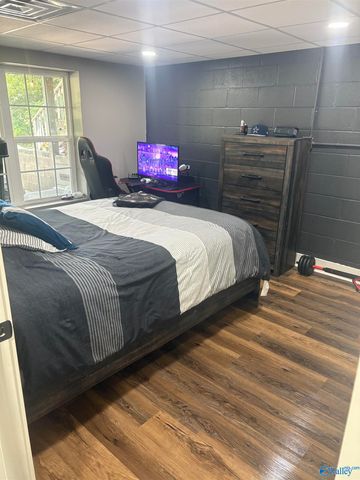 747 W Harrelson Circle, Crossville, AL 35962