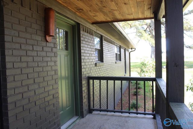 747 W Harrelson Circle, Crossville, AL 35962