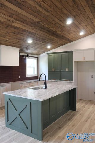 747 W Harrelson Circle, Crossville, AL 35962