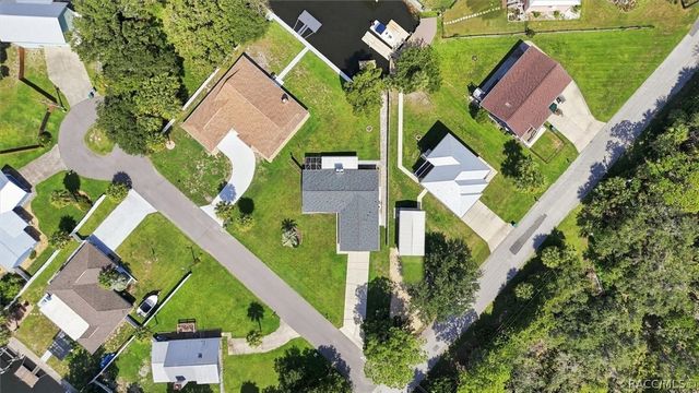 11271 W Coral Court, Crystal River, FL 34429