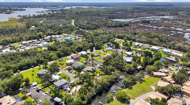 11271 W Coral Court, Crystal River, FL 34429