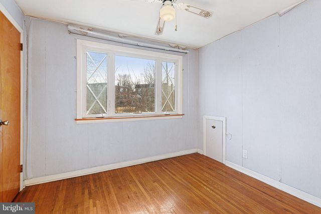 544 FAIRWAY TER, Philadelphia, PA 19128