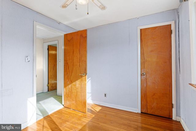 544 FAIRWAY TER, Philadelphia, PA 19128