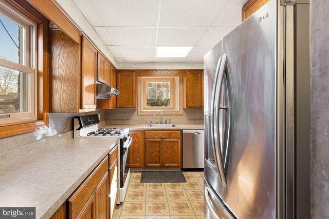 544 FAIRWAY TER, Philadelphia, PA 19128