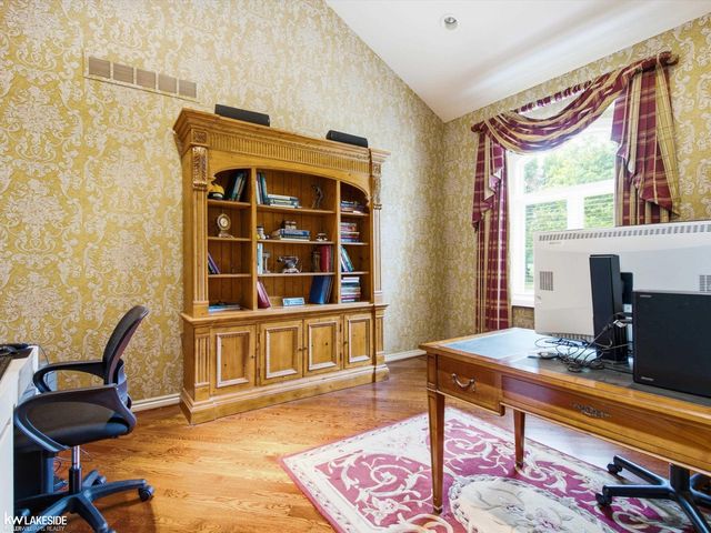 8804 Tournament Drive, Washington Twp, MI 48094