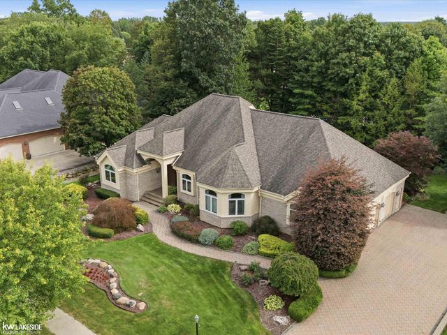 8804 Tournament Drive, Washington Twp, MI 48094