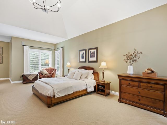 8804 Tournament Drive, Washington Twp, MI 48094