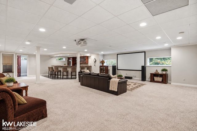 8804 Tournament Drive, Washington Twp, MI 48094