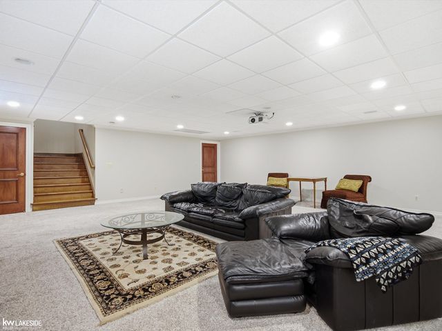 8804 Tournament Drive, Washington Twp, MI 48094