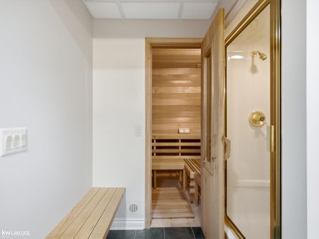 8804 Tournament Drive, Washington Twp, MI 48094