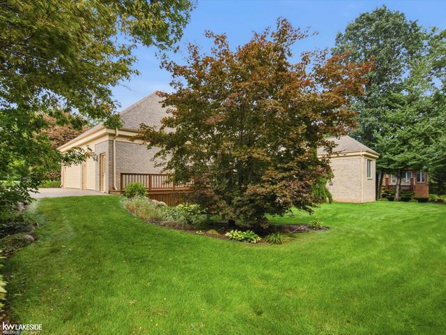 8804 Tournament Drive, Washington Twp, MI 48094