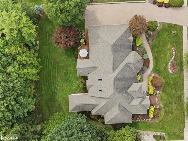 8804 Tournament Drive, Washington Twp, MI 48094