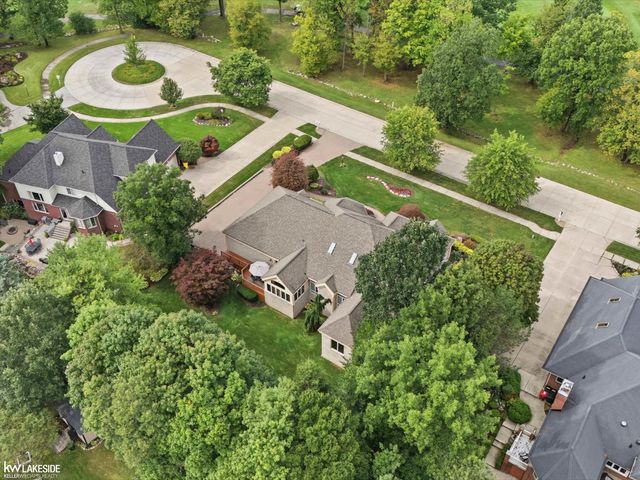 8804 Tournament Drive, Washington Twp, MI 48094