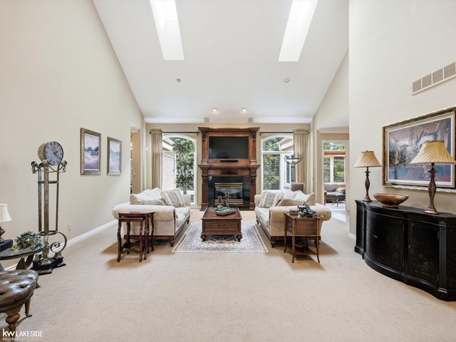 8804 Tournament Drive, Washington Twp, MI 48094